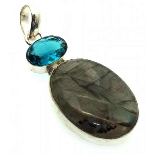 Labradorite and Blue Topaz Indian Silver Pendant 02